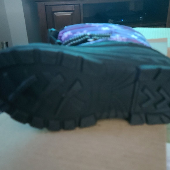 Skadoo kids winter boots size 1 - Picture 2 of 5